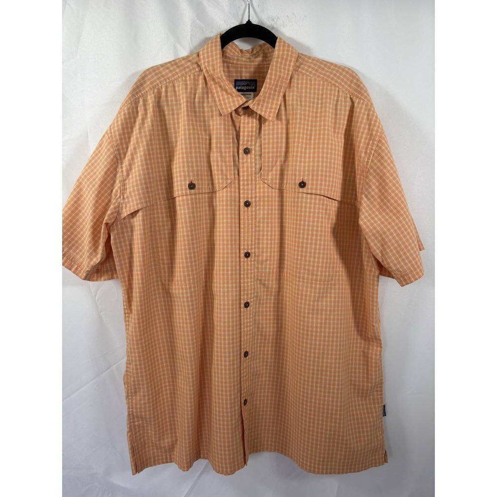 Patagonia shirt size 2XL orange white short sleeves button up